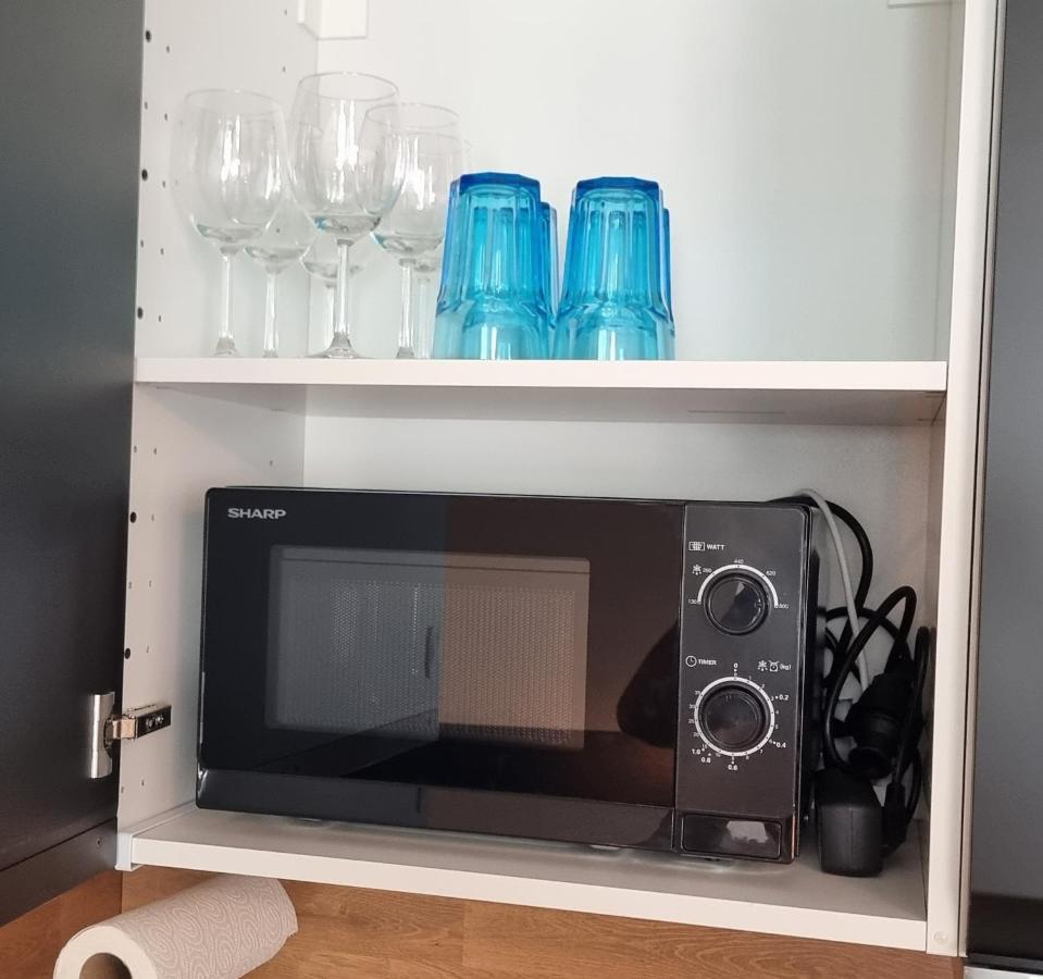 Federnest - Luxus-Studio - Kingsize Boxspringbett - Home-Office Mit Monitor Und Drucker - 11 Min Hbf Duisburg Buitenkant foto