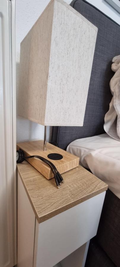 Federnest - Luxus-Studio - Kingsize Boxspringbett - Home-Office Mit Monitor Und Drucker - 11 Min Hbf Duisburg Buitenkant foto